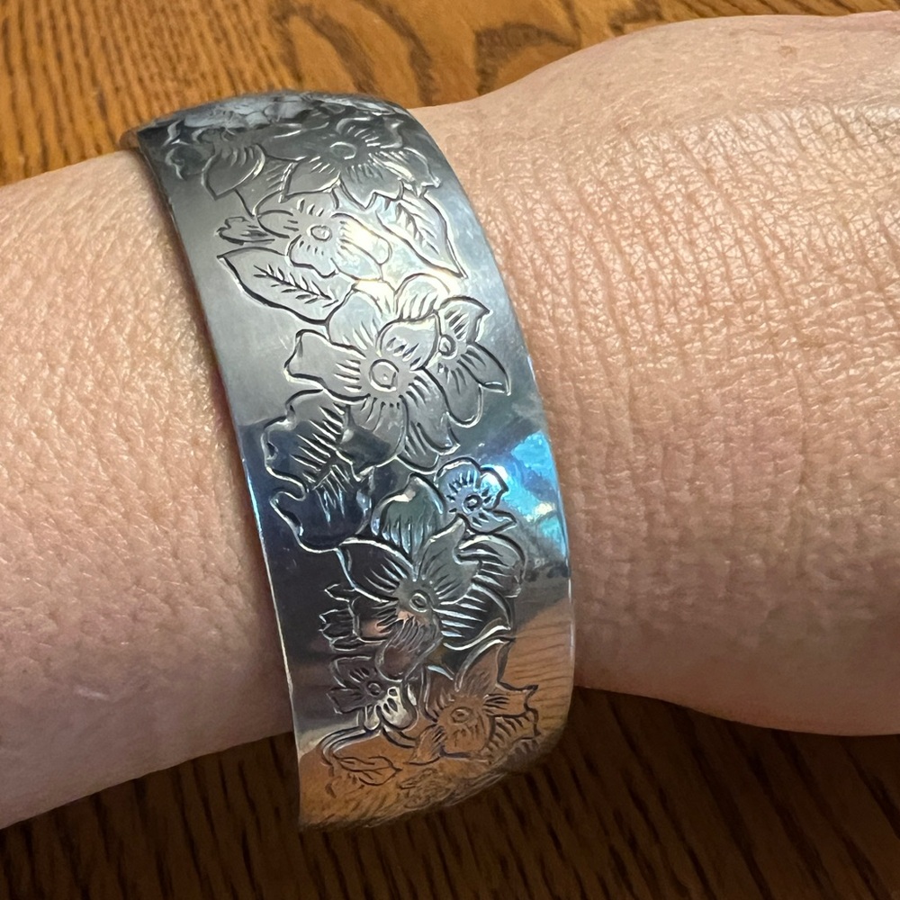 Genuine KIRK pewter bracelet. - Picture 2 of 6